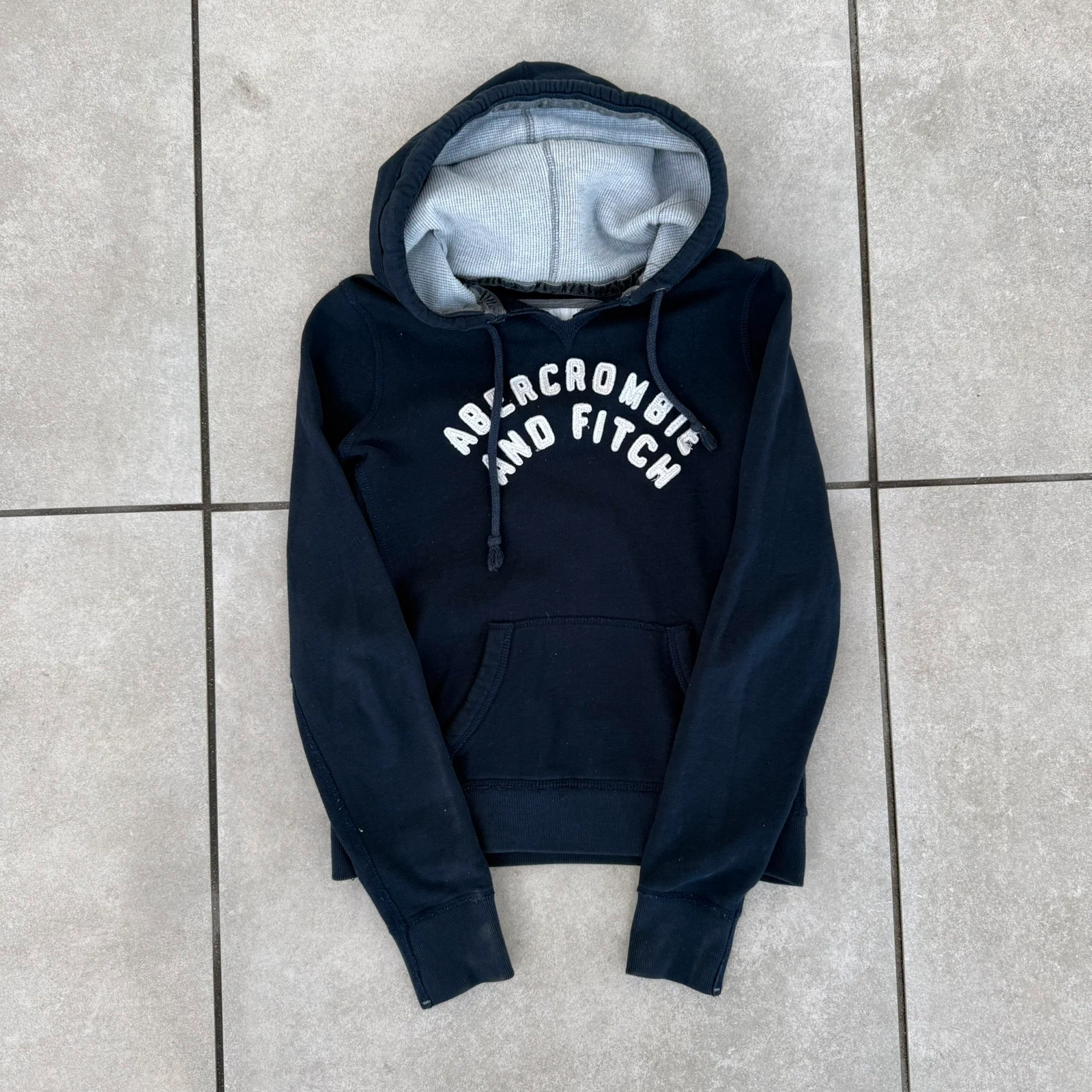 Abercrombie & Fitch Bluza Hoodie Granatowa M Vintage - widok ogólny przód vintage