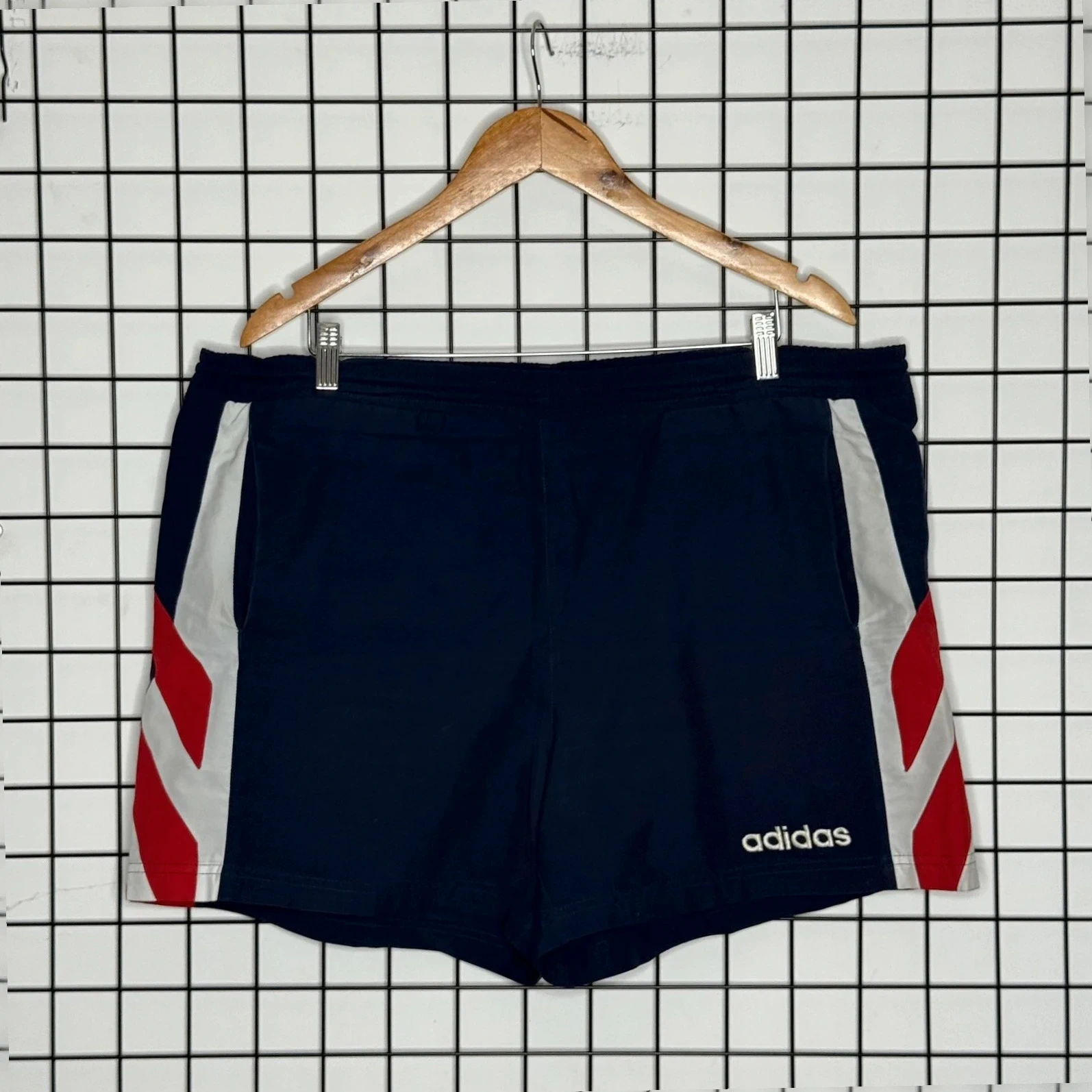 Adidas Spodenki Retro 90s XXL Vintage Streetwear - widok ogólny przód vintage