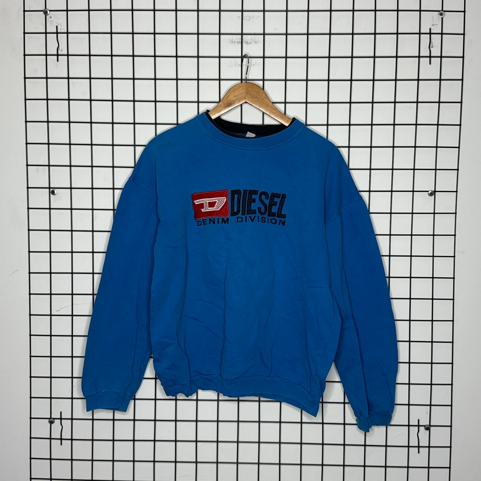 Diesel Bluza Logo Spellout Niebieska L Vintage Streetwear - widok ogólny przód vintage