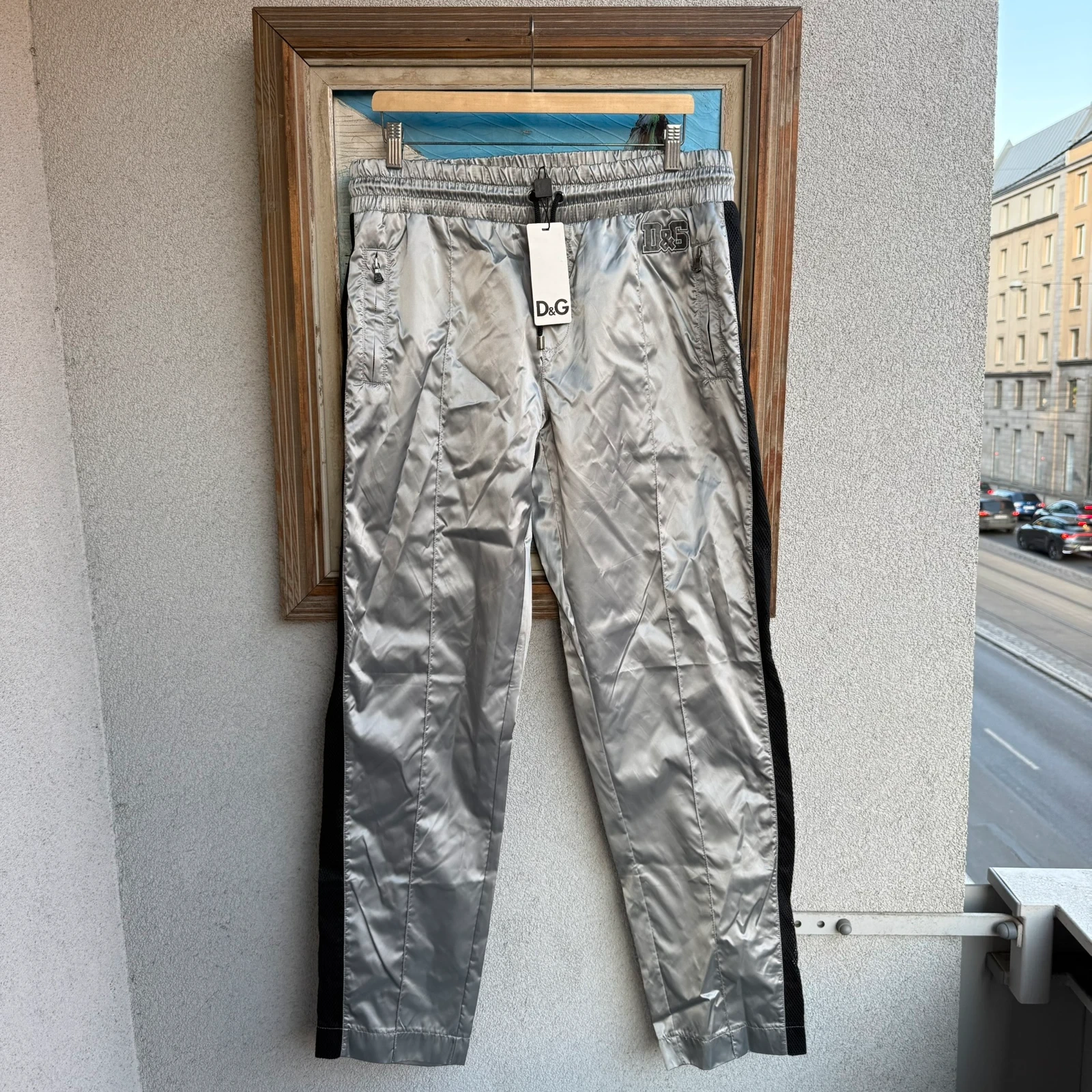 Dolce & Gabbana Spodnie Srebrne XL Vintage Streetwear - widok ogólny przód vintage