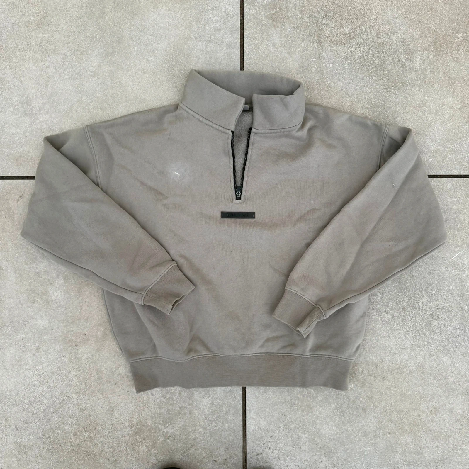 Essentials Bluza Zapinana Beżowa L Vintage Streetwear - widok ogólny przód vintage