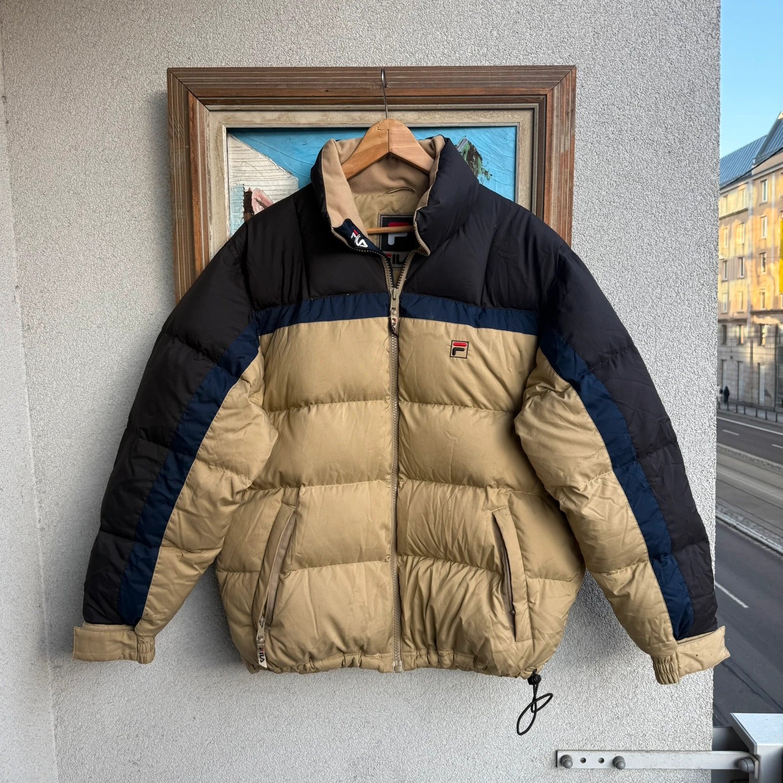 FILA Kurtka Puchowa Beżowa XL Vintage Streetwear Retro - widok ogólny przód vintage