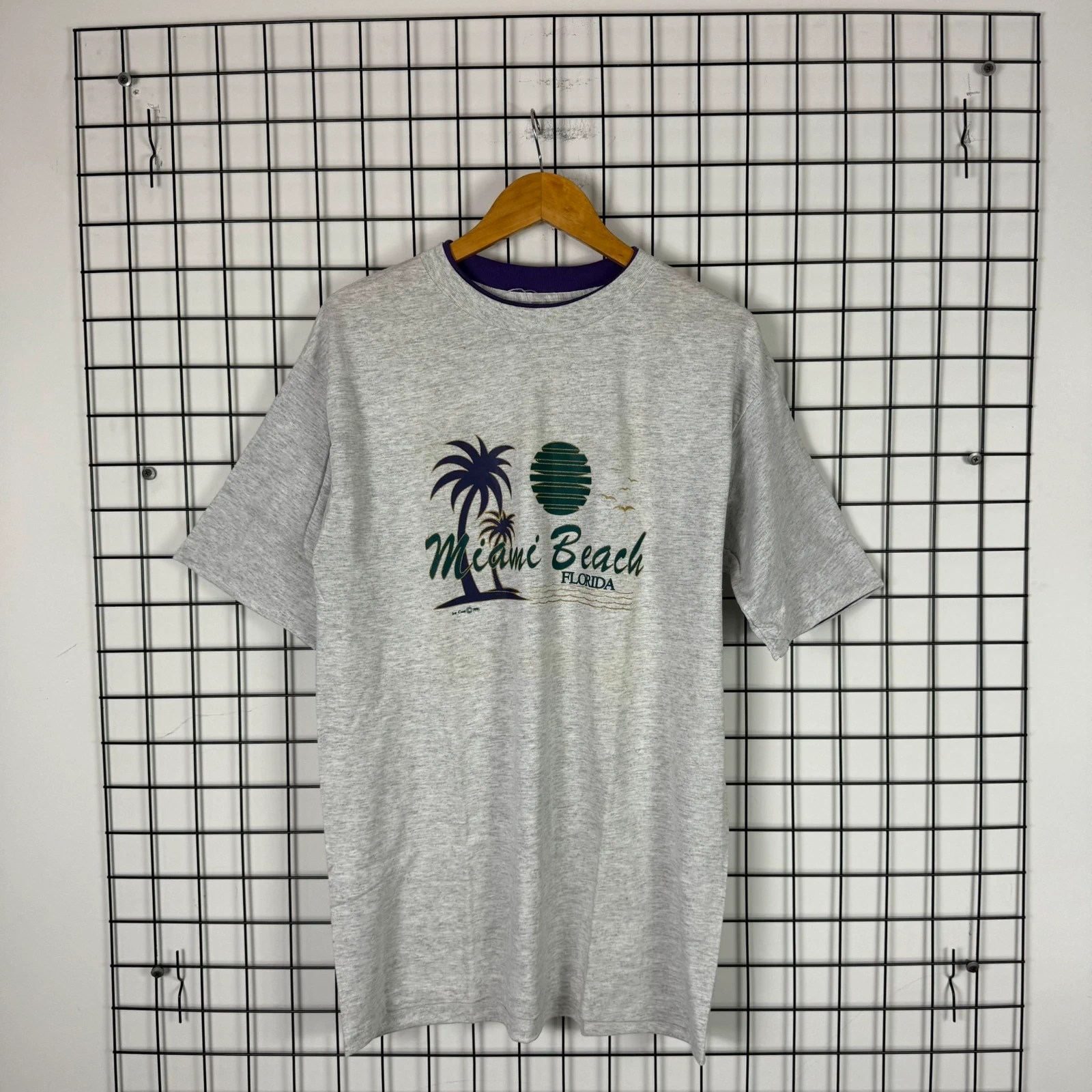 Graphic Tee Koszulka Miami XXL Vintage Streetwear - widok ogólny przód vintage