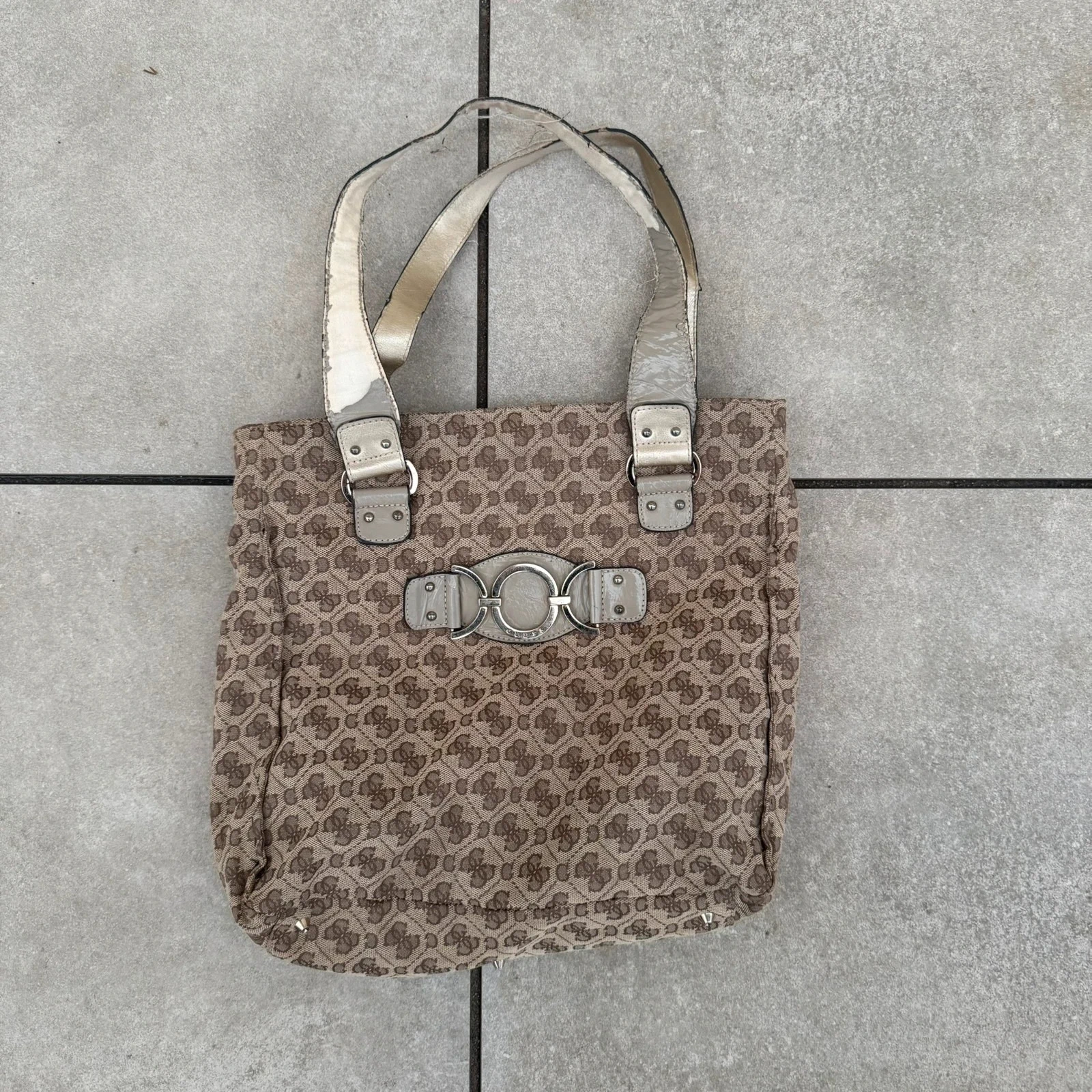 Guess Torba na ramię Monogram A4 Vintage Streetwear Retro - widok ogólny przód vintage