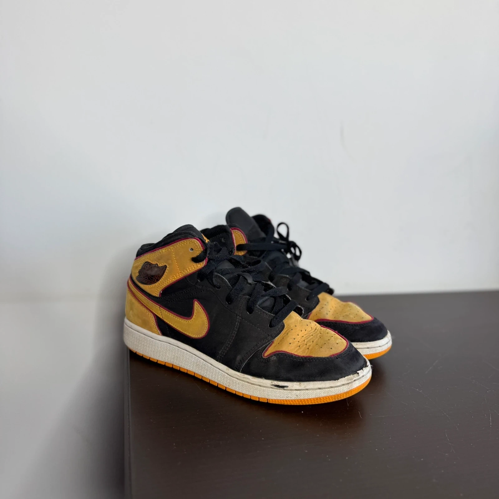 Nike Air Jordan Mid 38.5 Vintage Streetwear Retro Czarny - widok ogólny przód vintage