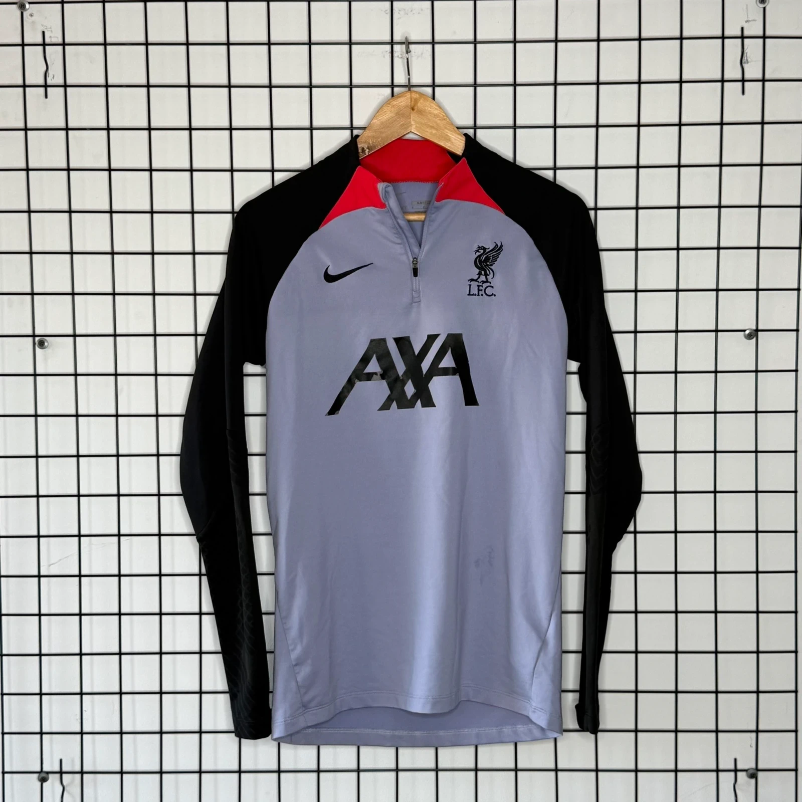 Nike Koszulka Liverpool Longsleeve M Vintage Streetwear - widok ogólny przód vintage