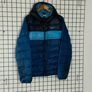 Nike Kurtka Puchowa z Haftem L Vintage Streetwear - zdjęcie 4