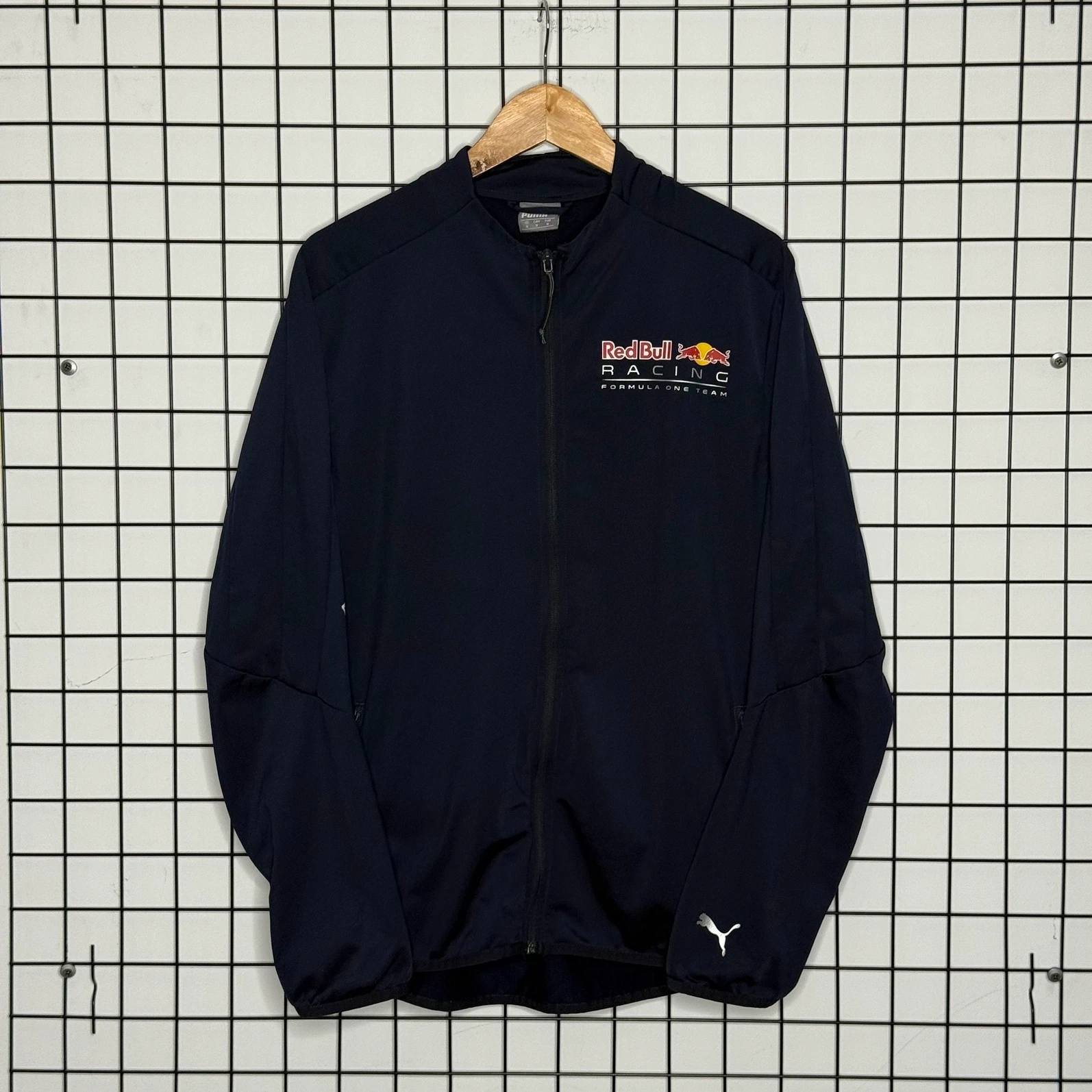 Red Bull Bluza Zapinana F1 XL Vintage Streetwear - widok ogólny przód vintage