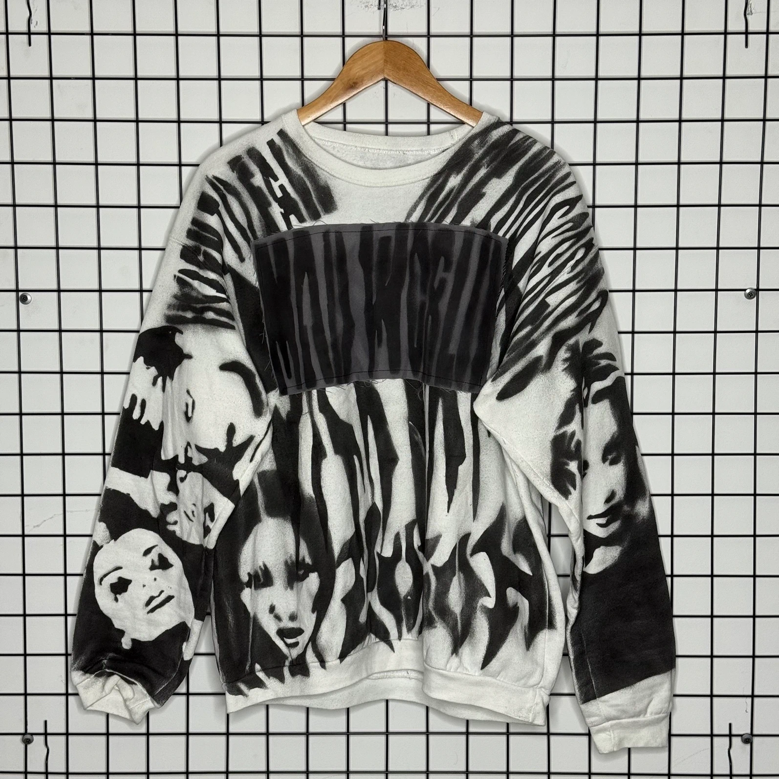 Vintage Love Bluza z Nadrukiem XL Vintage Streetwear - widok ogólny przód vintage