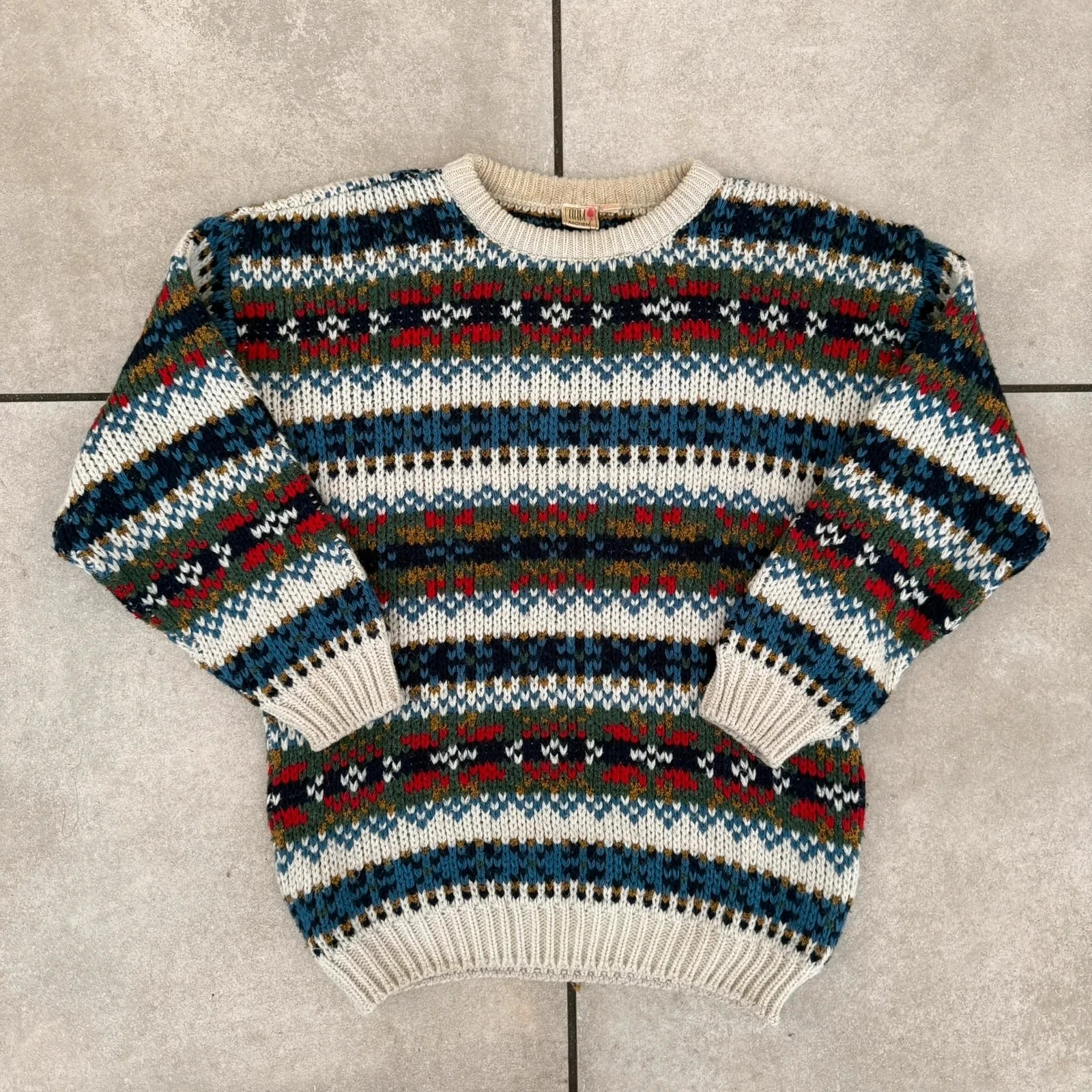 Vintage Love Sweter Wełniany Kolorowy Wzór L Vintage Streetwear - widok ogólny przód vintage