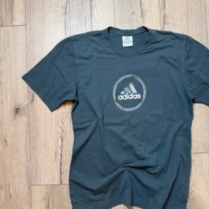 Adidas Koszulka z Nadrukiem Szara L Vintage Streetwear - zdjęcie 4