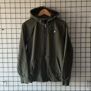 Nike Bluza Zielona Swoosh Hoodie ZIP M Vintage Streetwear - zdjęcie 2