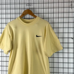 Nike Koszulka Mini Swoosh Żółta M Vintage Streetwear Retro - zdjęcie 3