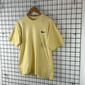 Nike Koszulka Mini Swoosh Żółta M Vintage Streetwear Retro - zdjęcie 4