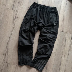 Umbro Spodnie Dresowe Trackpants Czarne L Vintage Streetwear - zdjęcie 4